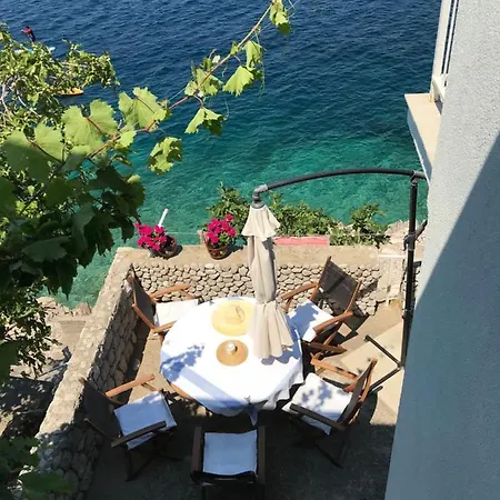 Seafront Vacation Home 