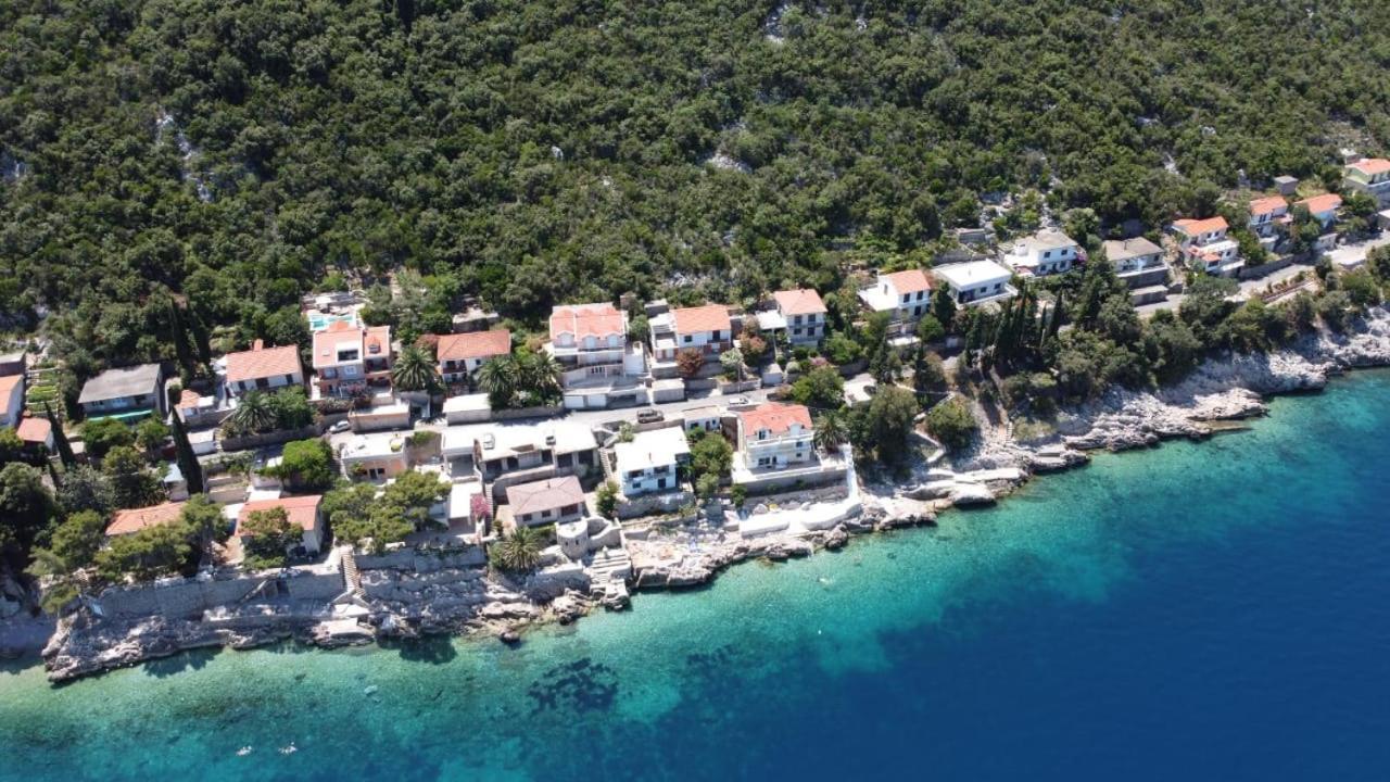Seafront Vacation 